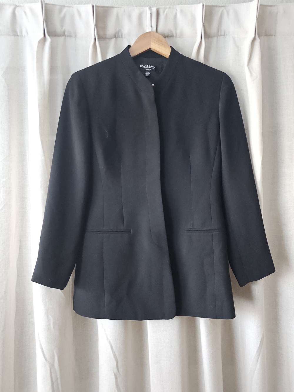 Emanuel by Emanuel Ungaro Petite Black Jacket Size 0P Mandarin Collar